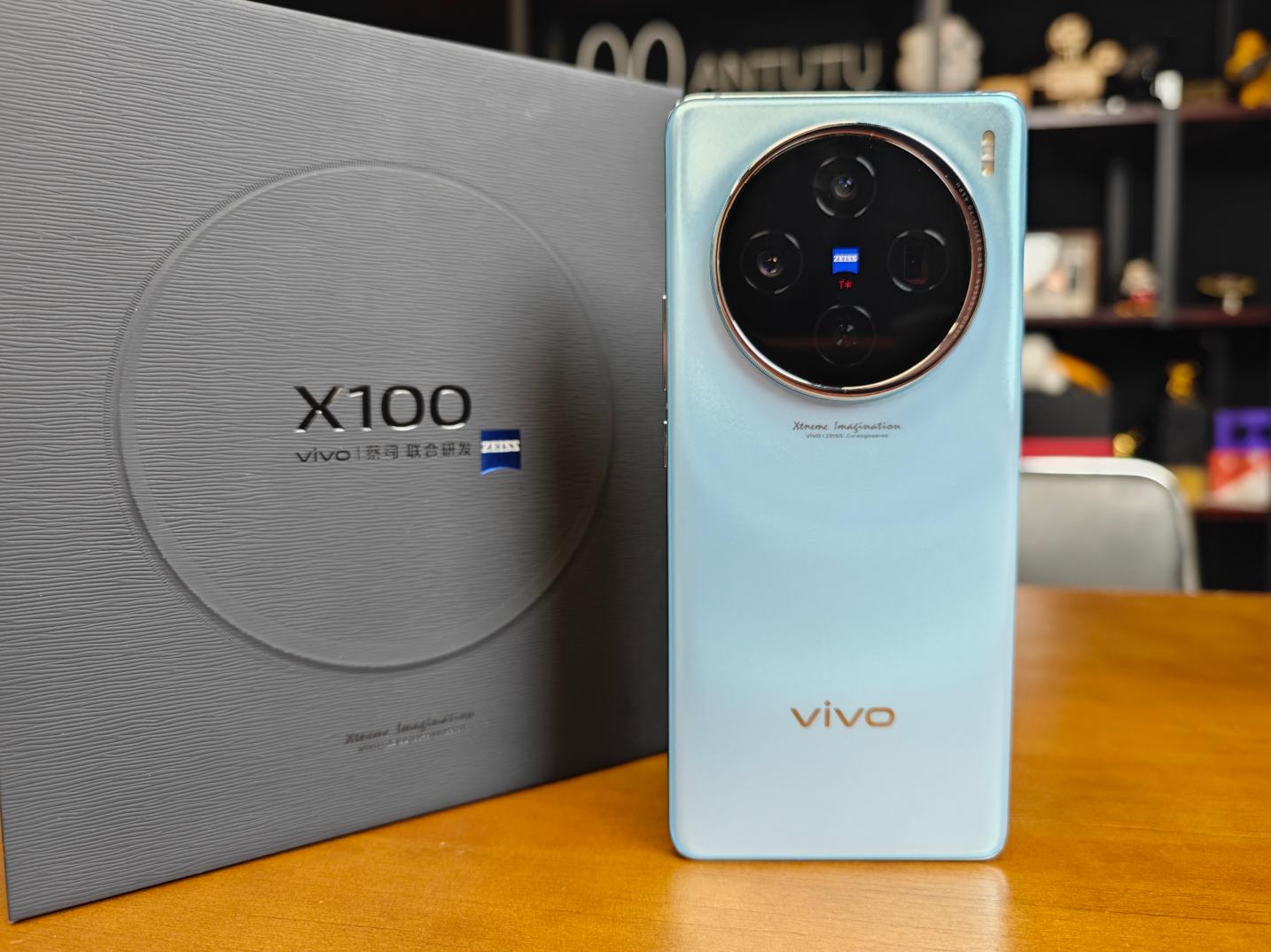 vivoX100评测：将自身优势发挥至极致的98分旗舰_手机评测