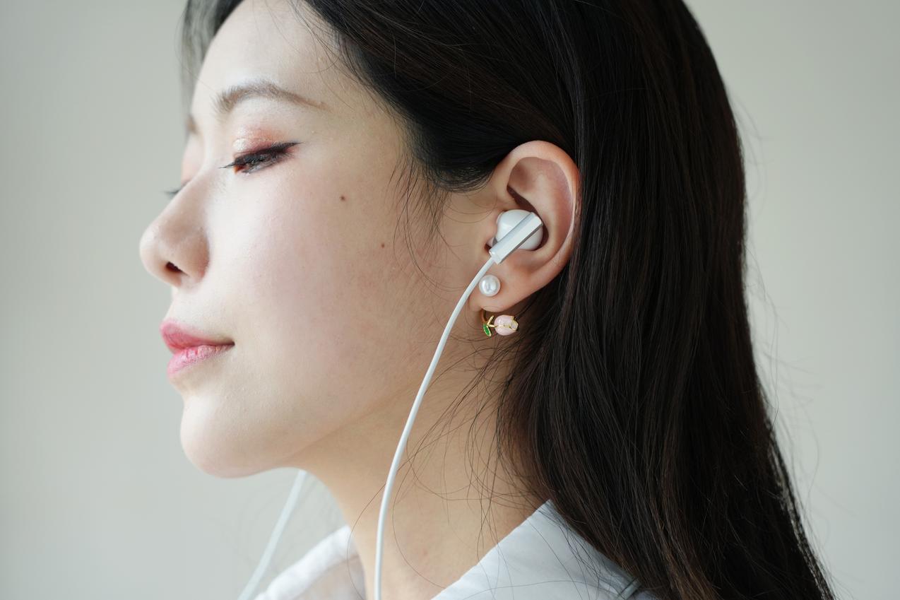 小米降噪蓝牙耳机Necklace分享：听一首歌读懂一个故事_IoT评测