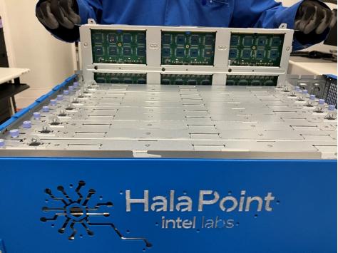 英特尔发布新一代神经拟态系统HalaPoint，11.5亿神经元，12倍性能提升